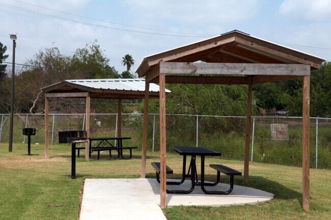 Building Photo - 2735 Rockwell Dr