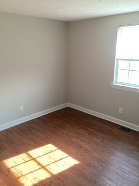Foto del edificio - Pretty fantastic updated Duplex within walking distance of the Greenway.  $1525/mo