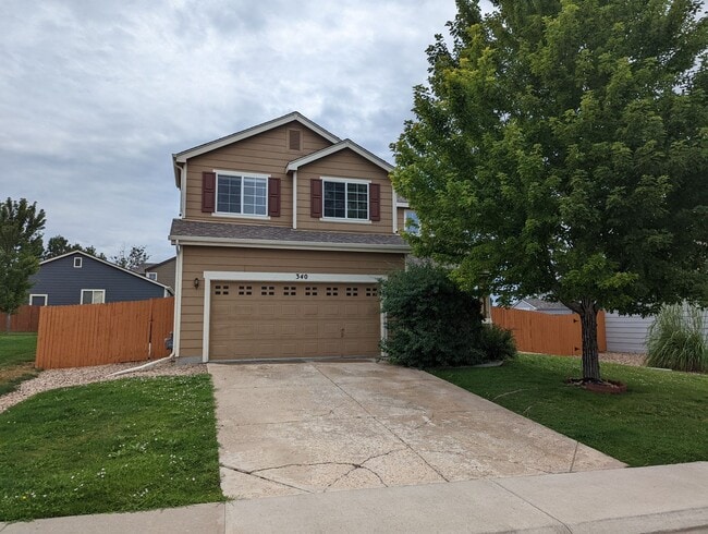 Photo - Gorgeous 2 Story 3 Bedroom 2.5 Baths in Dacono For Rent House