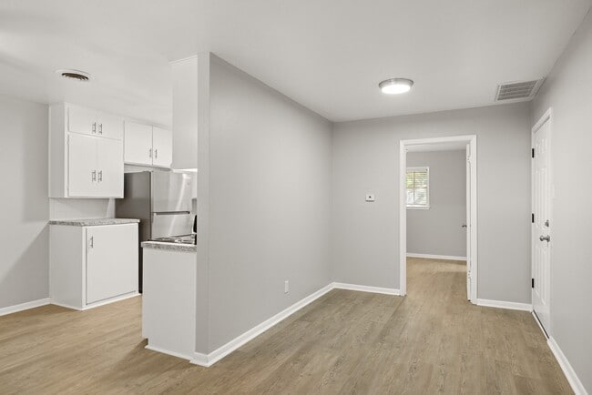 Building Photo - 3531 Midwest Dr