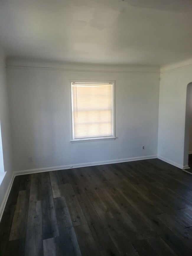 Building Photo - 18330/18332 Kelly Rd - Wise Man Investing LLC