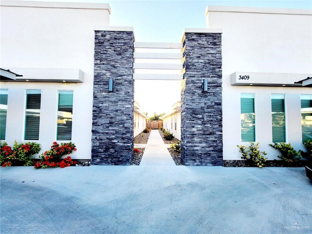 Foto principal - 3409 Sahara Dr