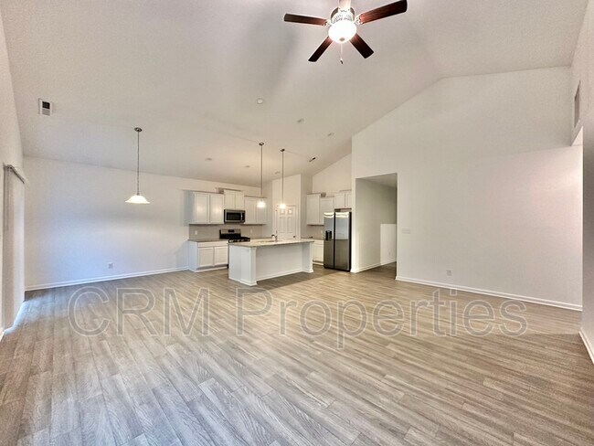 Building Photo - 3242 Somers Dr