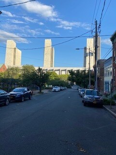Foto del edificio - 273 Hudson Ave