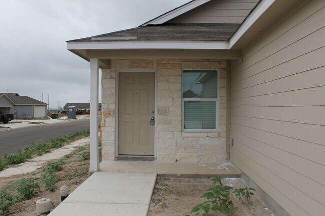 Foto del edificio - Converse Newly Built Rental Property (3 Be...