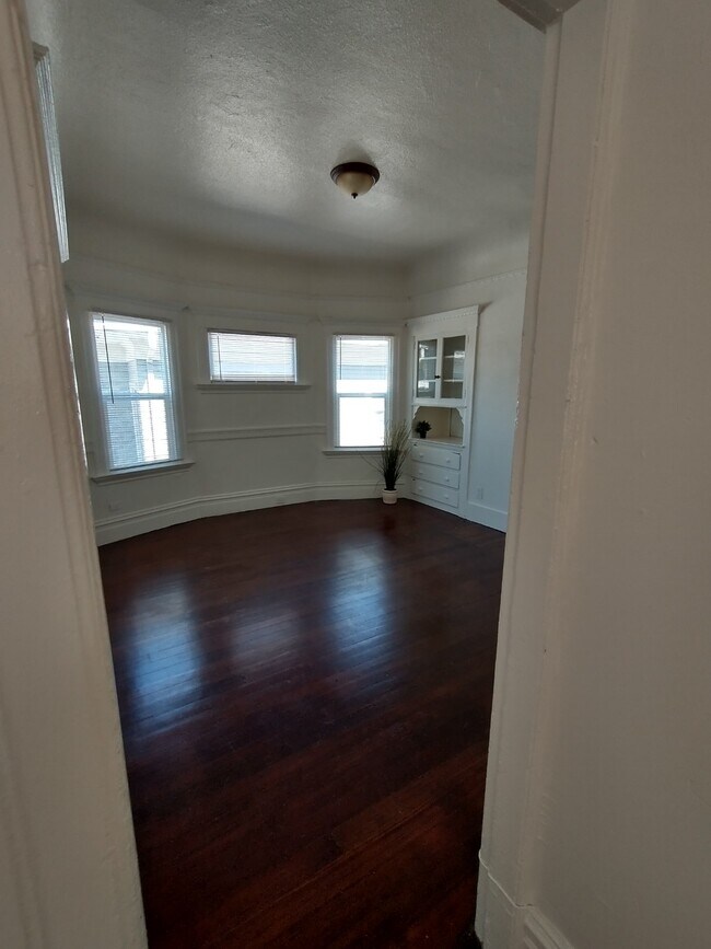 Foto del edificio - 827 30th St