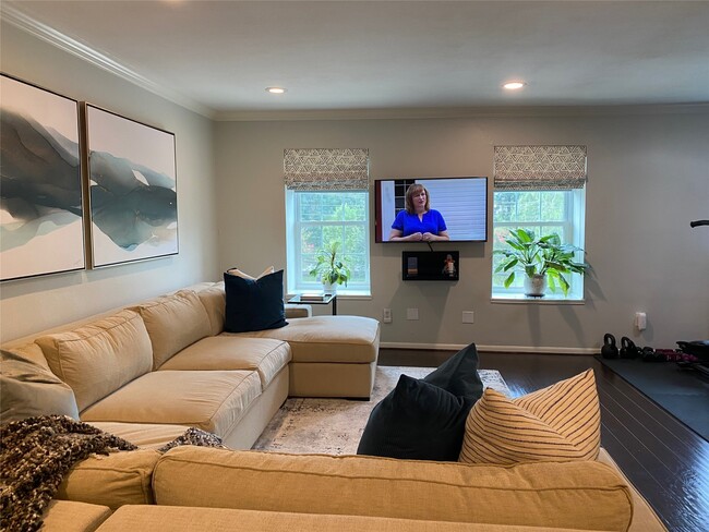 Foto del edificio - 351 N Post Oak Ln