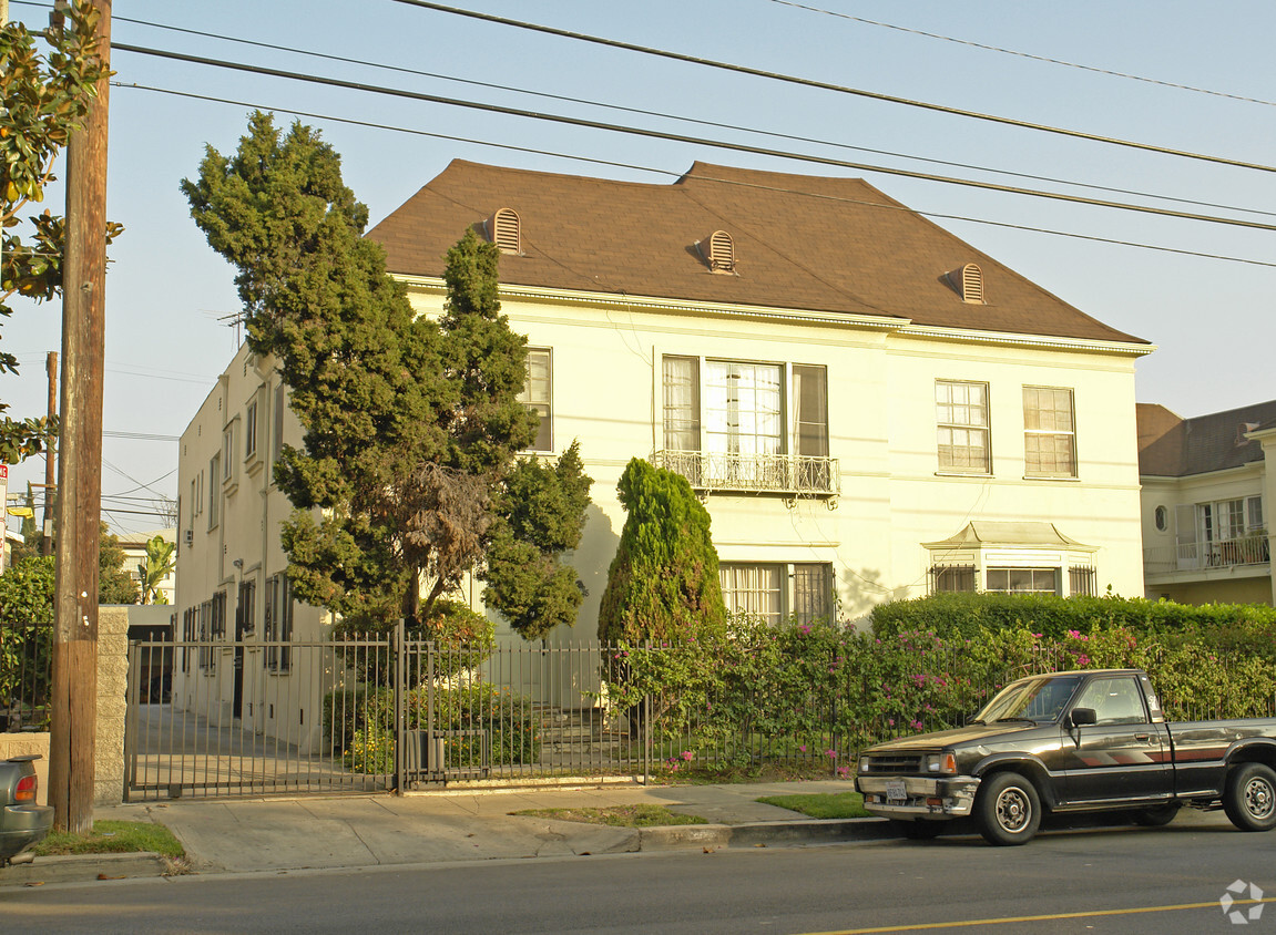 Foto del edificio - 1132 N Gower St