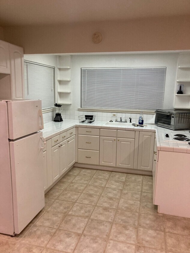 Foto principal - 1070 Parkinson Ct