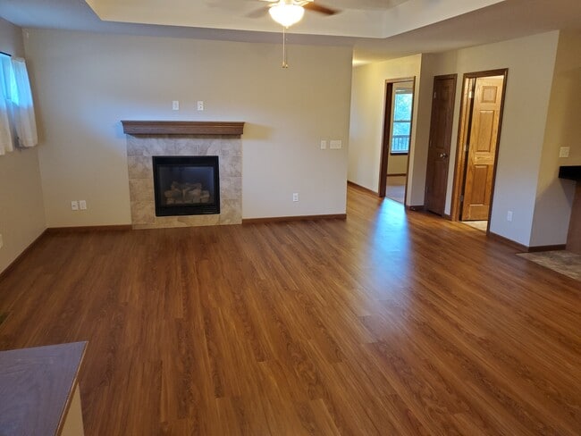 Building Photo - 536 Meadow Oak Cir