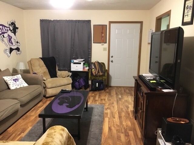 Primary Photo - 1125 Ratone St