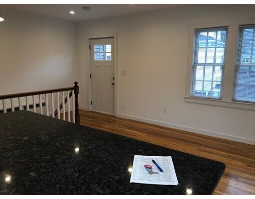Primary Photo - 21 Hazel St