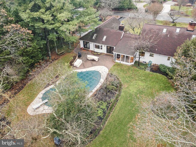 Foto del edificio - 703 White Swan Dr