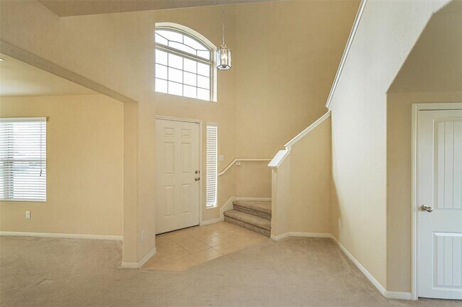 Foto del edificio - 5518 Roaring Peaks Ln