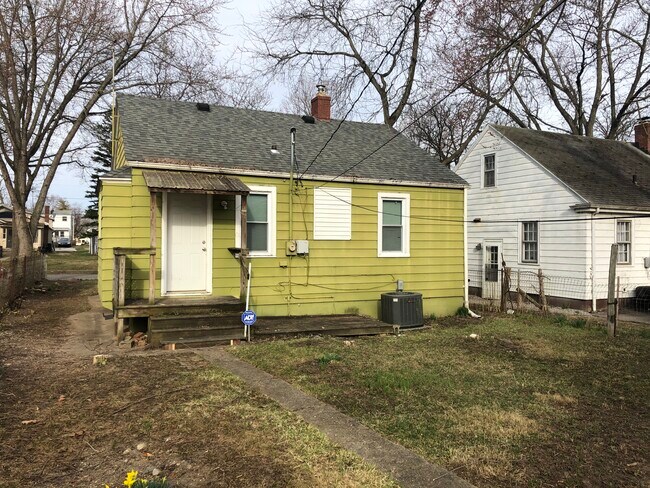 Building Photo - 4201 Avondale Dr