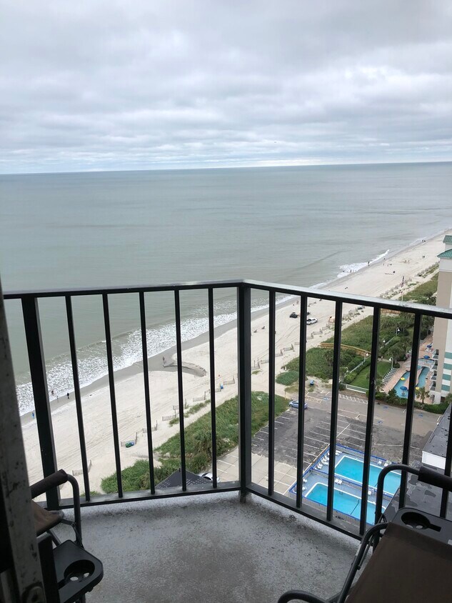 Angled oceanfront 20th floor - 1605 S Ocean Blvd