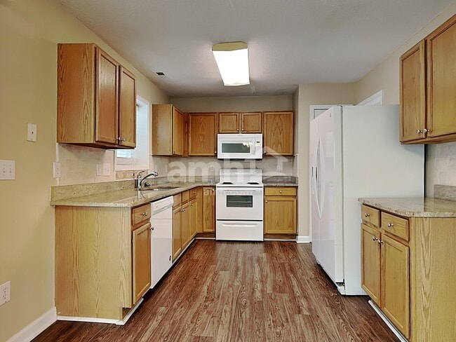 Foto del edificio - 409 Ascott Way