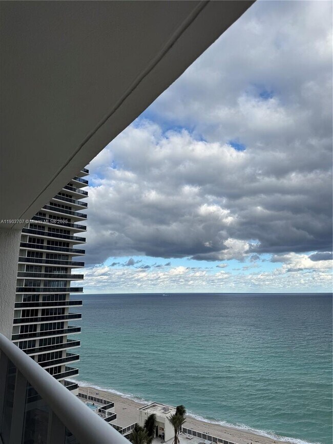 Foto del edificio - 1850 S Ocean Dr