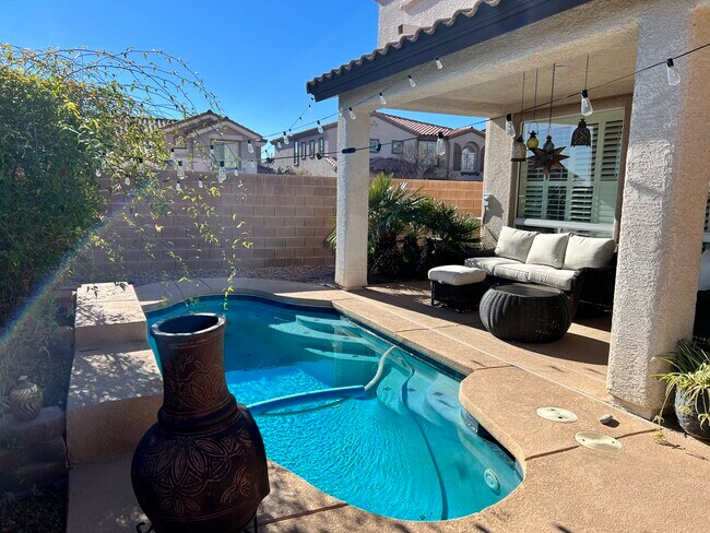 Building Photo - 616 Tecate Valley St