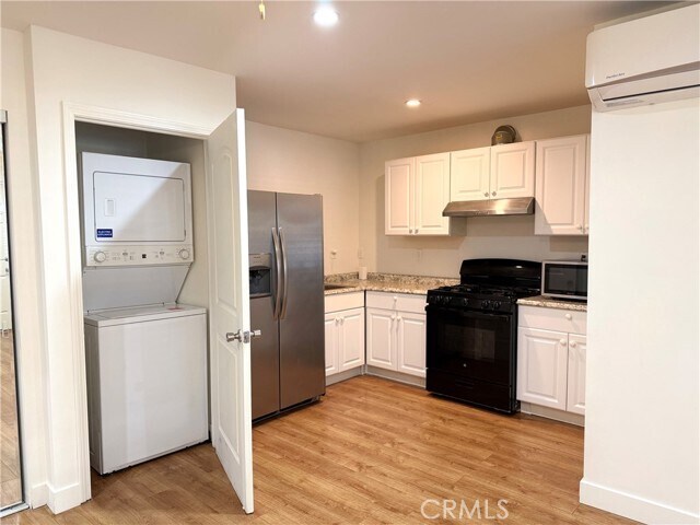 Foto del edificio - 22942 Cass Ave