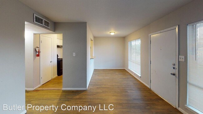 Foto del edificio - 2 br, 1 bath House - 3253 S Staples St Apt 7