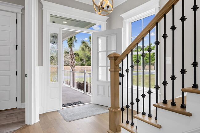 Building Photo - 221 W Isle of Palms Ave