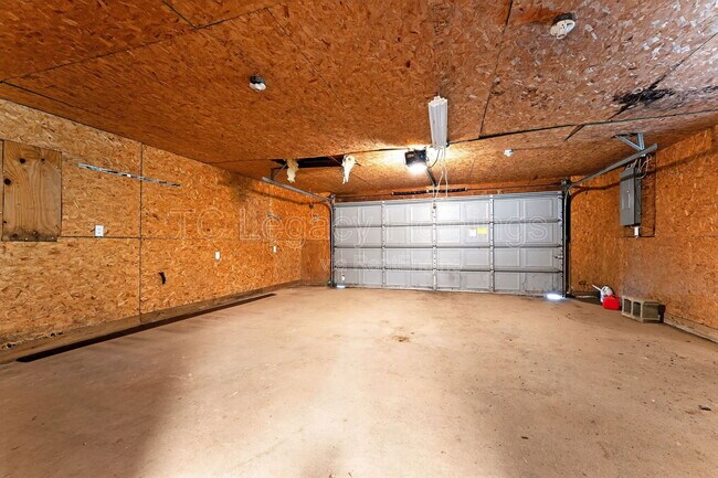 Building Photo - 301 Chew St