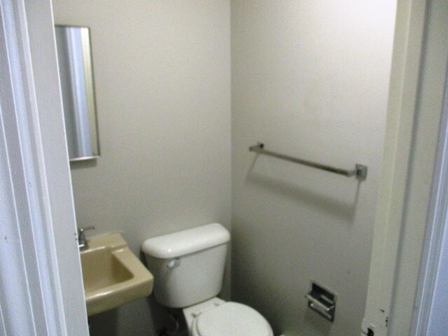 Foto del edificio - 1708 Rockingham Dr