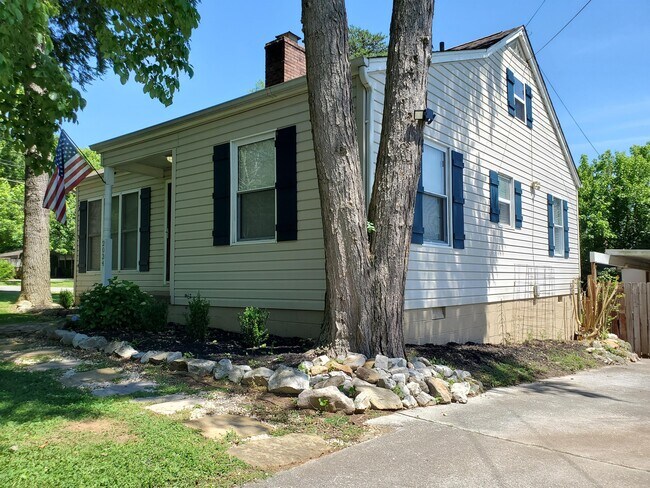 Building Photo - 2034 Fair Dr