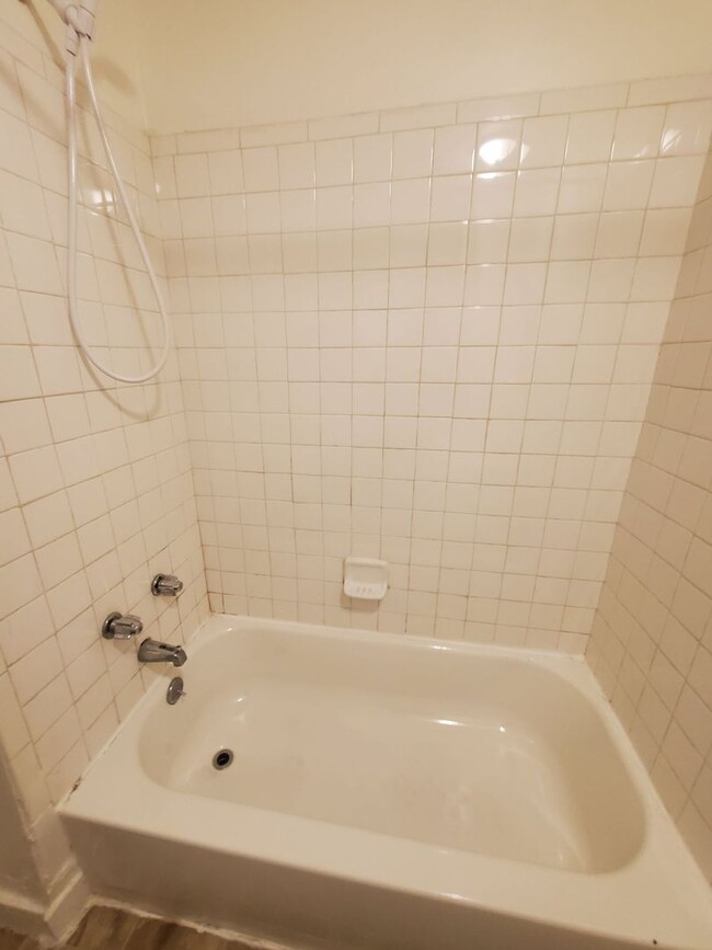 Foto del edificio - 1320 Maple St