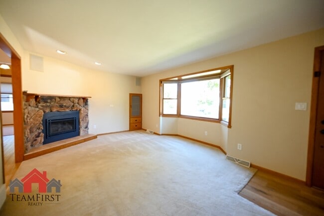Building Photo - 2401 S Walden Ave