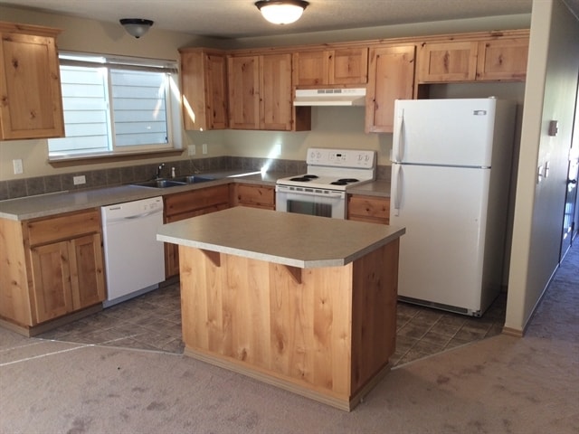 Building Photo - 410 Lair Ln