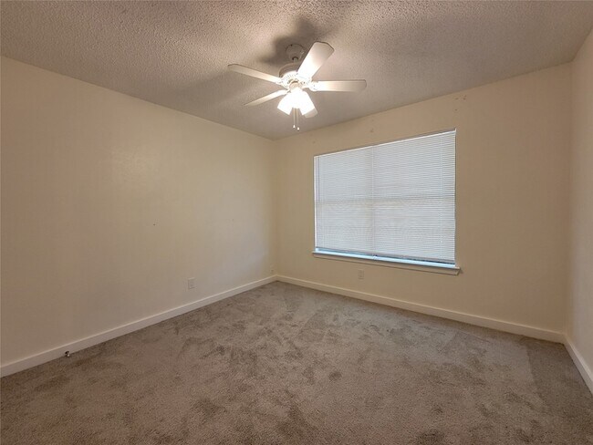 Foto del edificio - 10652 Hamlin Dr