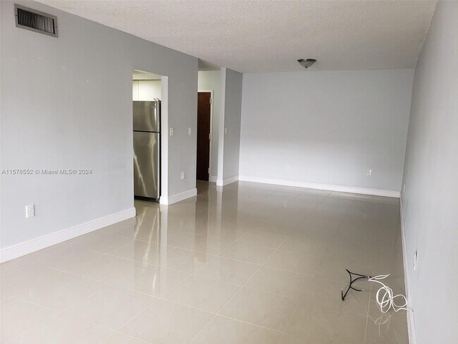 Building Photo - 5800 SW 127th Ave