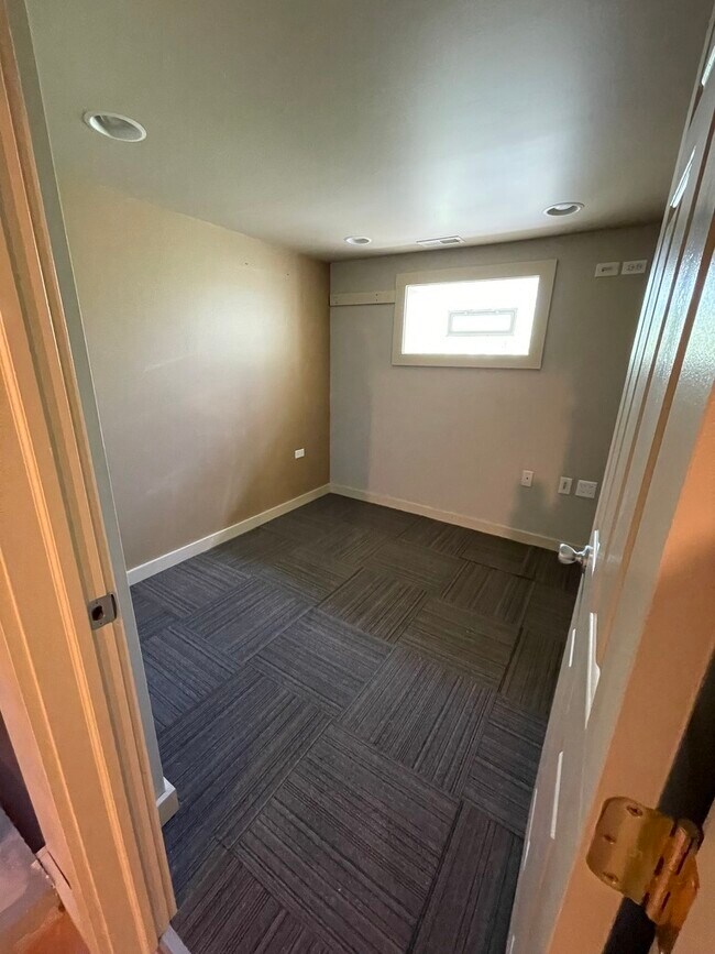 Building Photo - 325 Columbia Ave