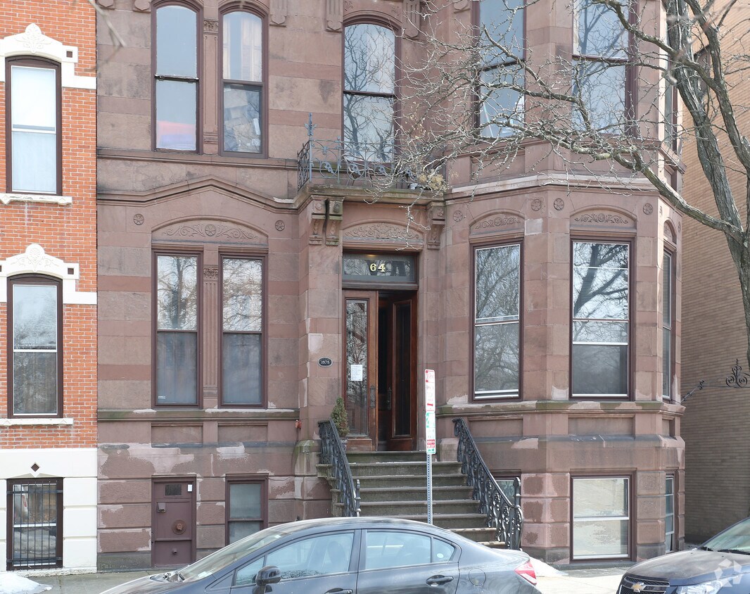 Building Photo - 64 Willett St