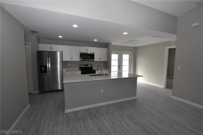 Foto del edificio - 3718 Donahue Ave