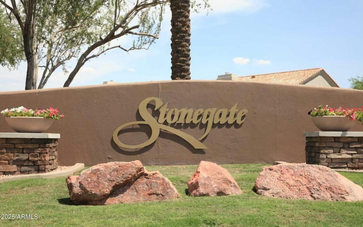 Foto principal - 11645 E Bella Vista Dr
