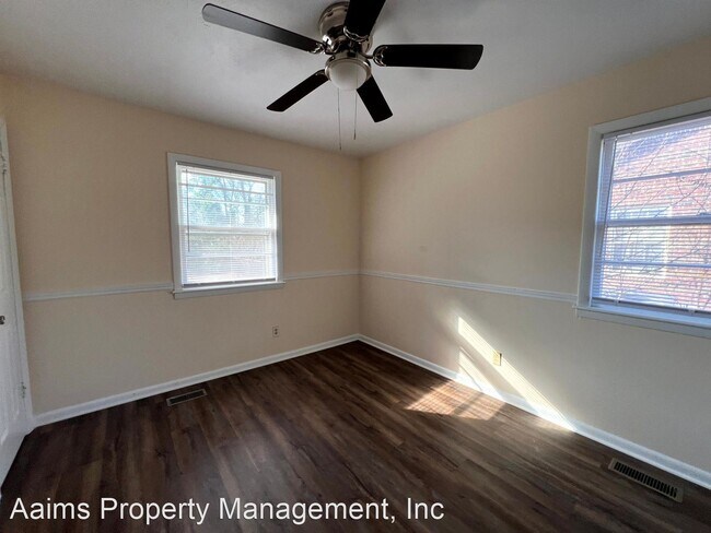 Foto del edificio - 3 br, 2 bath House - 944 Lark Dr.