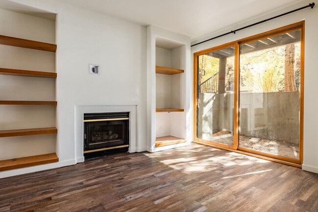 Photo - 1600 Pinebrook Blvd G-1 House