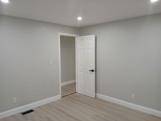 Photo - 150 Melville Ct House