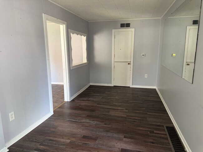 Foto del edificio - 226 E Maple St