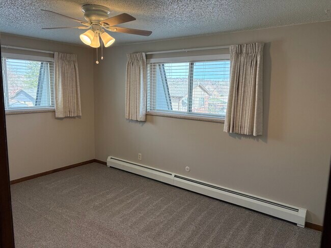 Foto del edificio - Cedar Crest Apartments