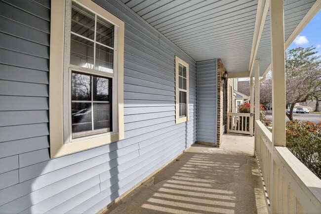 Foto del edificio - 1803 Poplar Ct