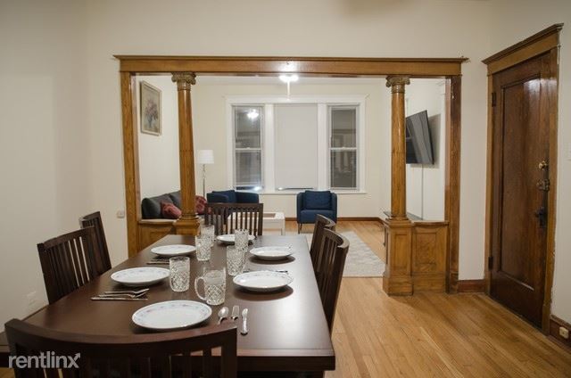 Foto principal - 3745 N Clark St