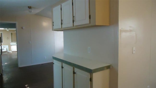 Building Photo - 108 Gossett St