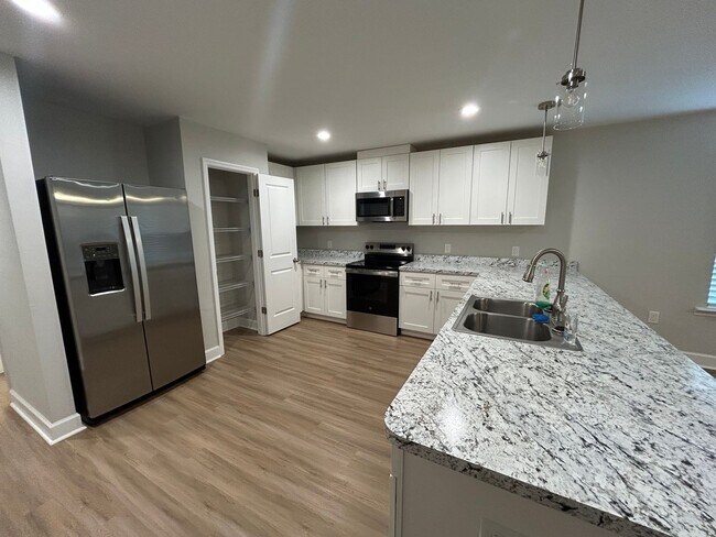 Foto del edificio - Brand New Single Family Home!