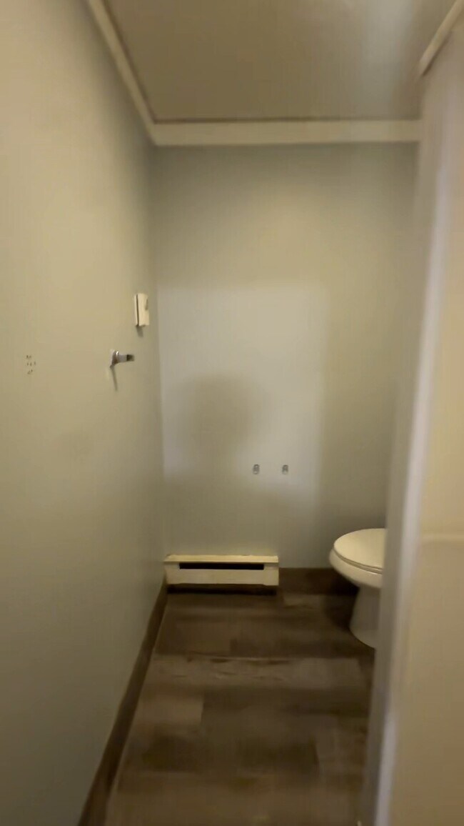 Foto del edificio - 119 Keene Rd