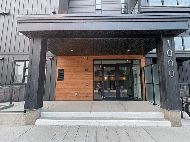 Building Photo - 2 Bed 2 Bath