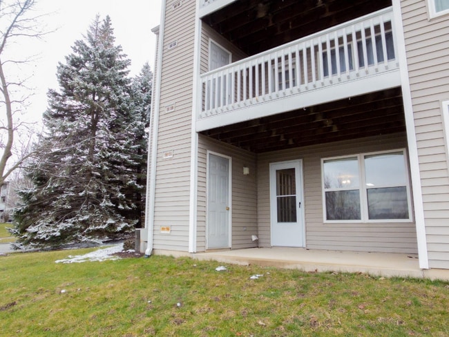Building Photo - 3160 Poplar Creek Dr SE